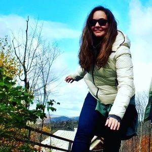 Meet your Posher, Thais